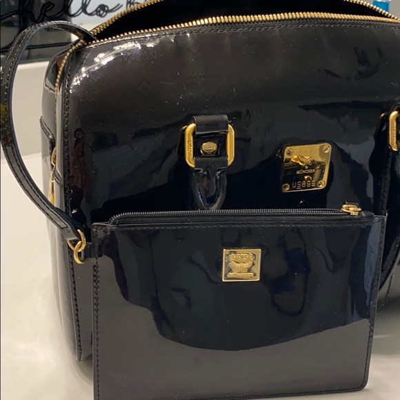 Mcm duffle purse - Picture 3 of 5